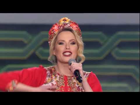 RUSSIAN MAMA ENGULF JUVENILE DONG